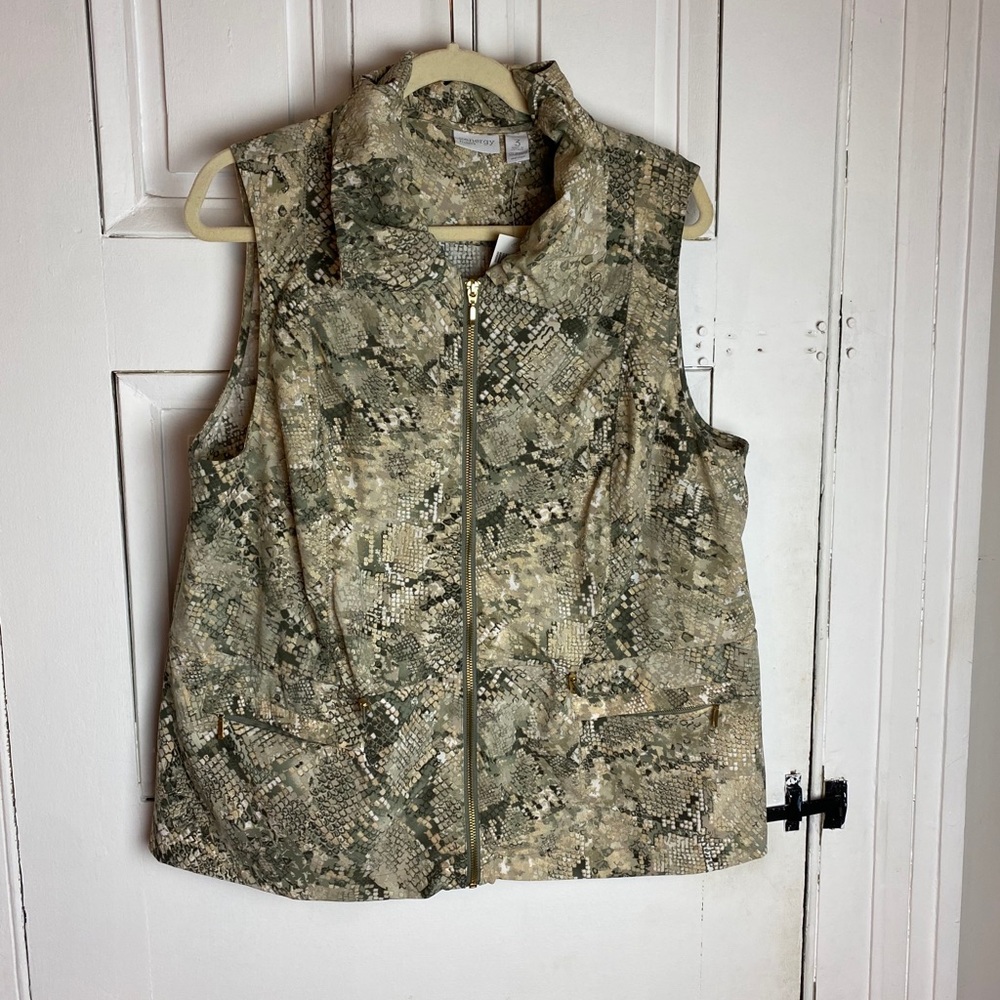 NWT Zenergy Neema Marissa Snake Vest